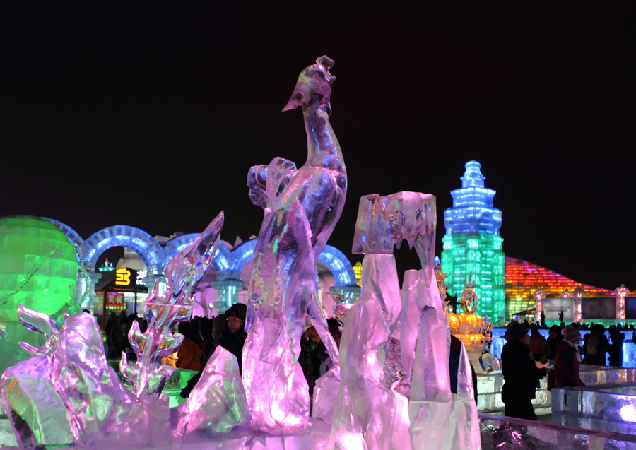 【哈尔滨冰雕】冰雕的特点