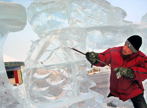 【哈尔滨冰雕厂家】冰雕用冰的讲究