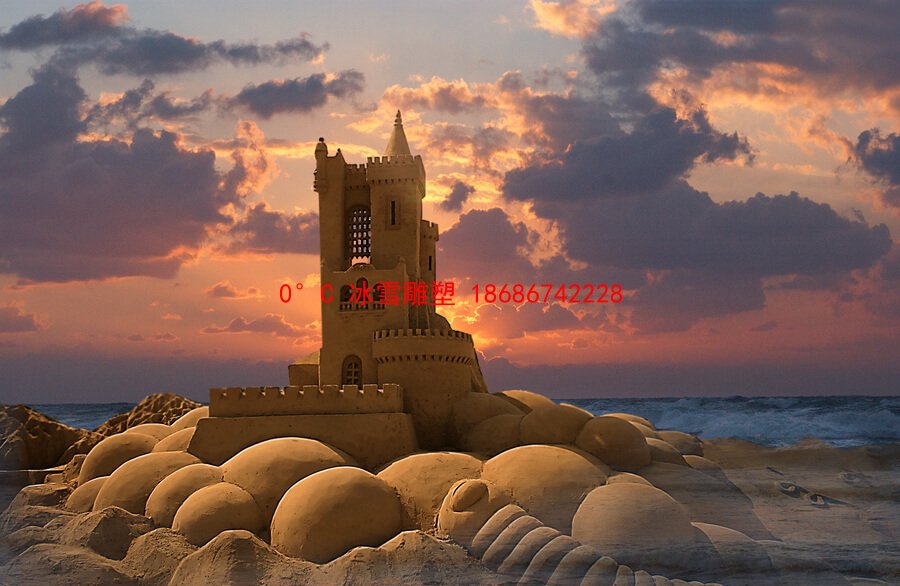 海滩沙雕画